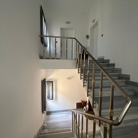 Italian Style Apartment Дуррес Екстер'єр фото