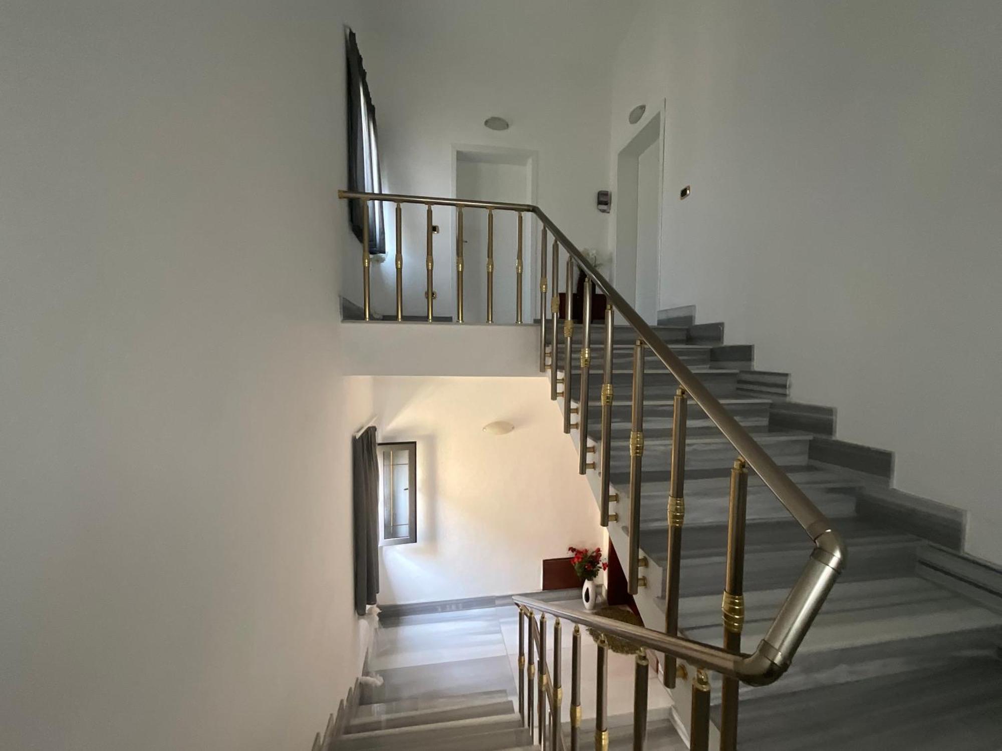Italian Style Apartment Дуррес Екстер'єр фото
